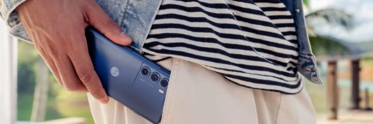 moto G200 e moto G51