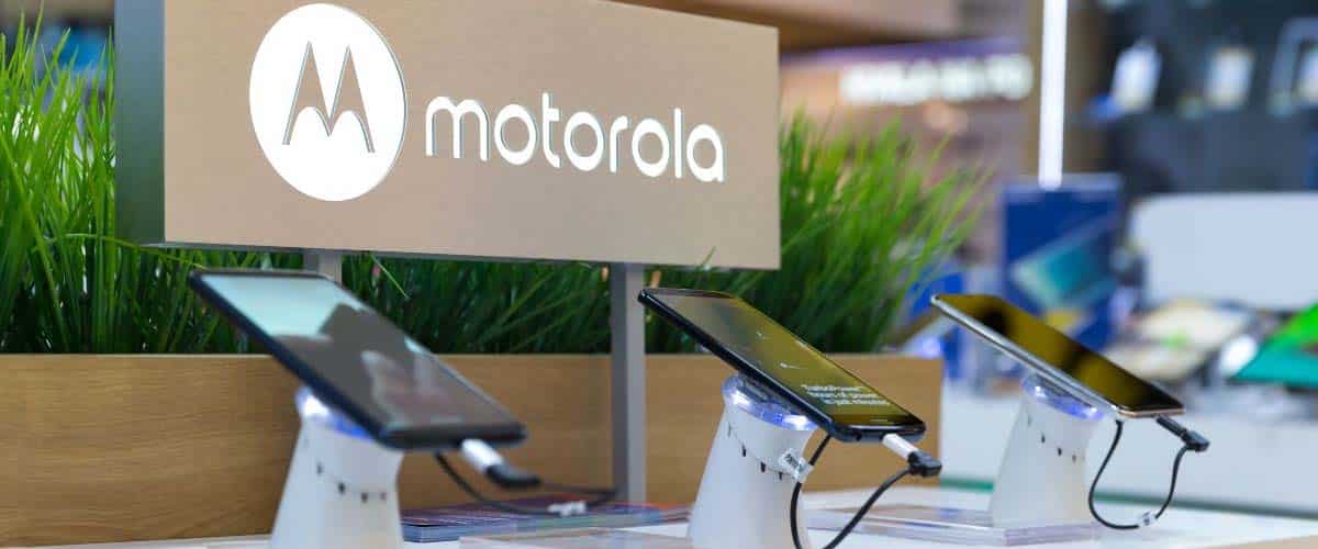 Motorola Edge 50: colori e design protagonisti